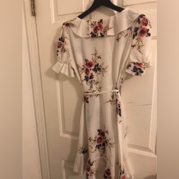 Floral wrap mini dress - Picture 2 of 2